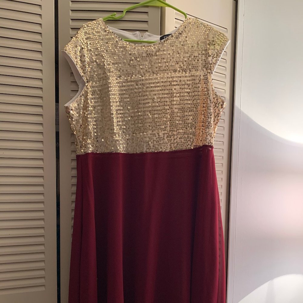 Maroon and gold holiday/winter wedding dress!